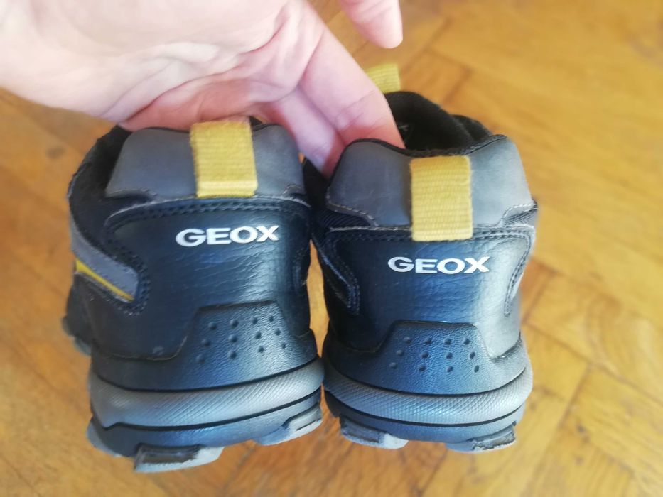 Geox детски обувки 36