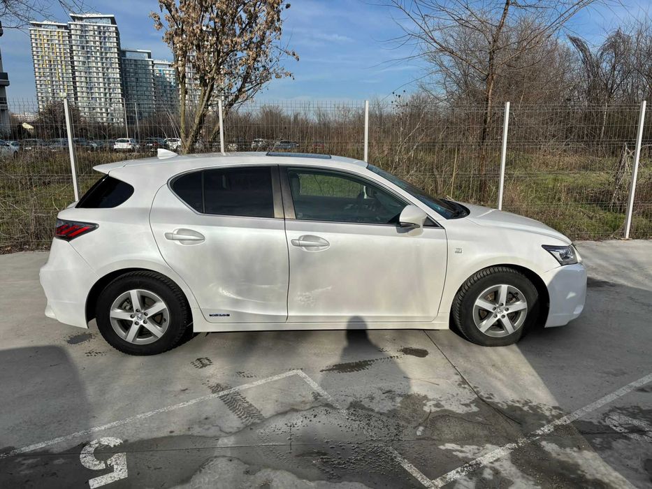 Lexus CT200H Alb Perlat