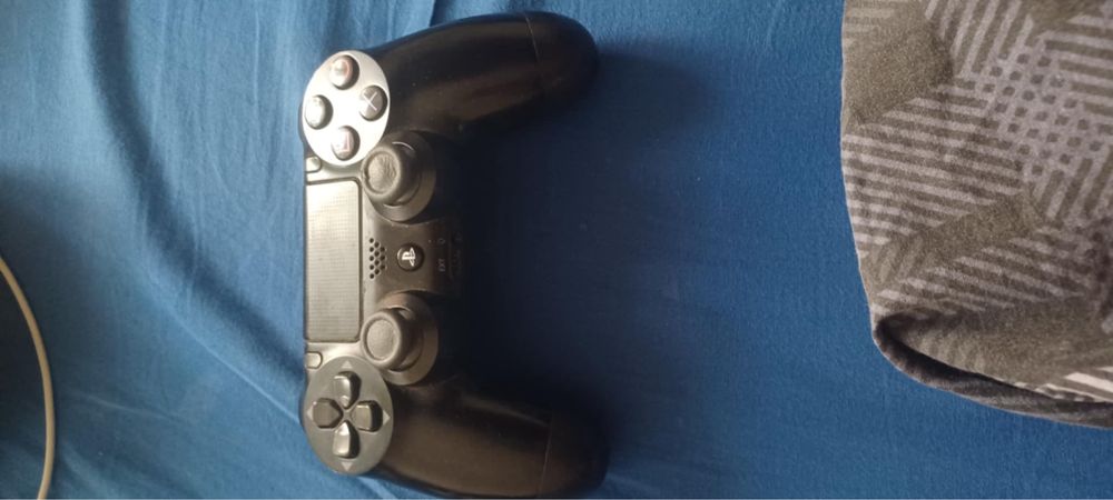 Джойсток за ps 4 в перфектно състояние