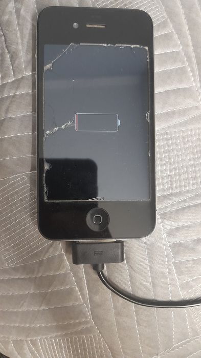 продается iphone 4s