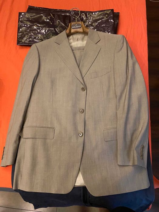 Костюмы продам 52 размеры ( Италия, Франция), отличном состояний