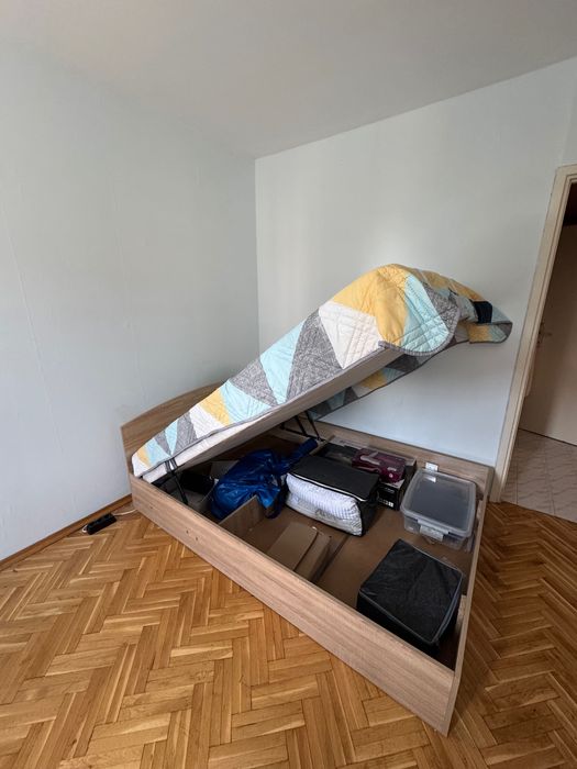 Спалня с матрак 190х140 и повдигащ механизъм