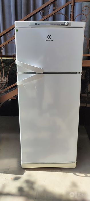 Indesit холодильник