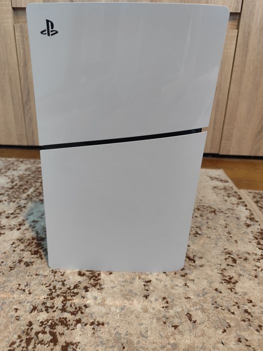 PlayStation 5 Slim Standard cu garanție