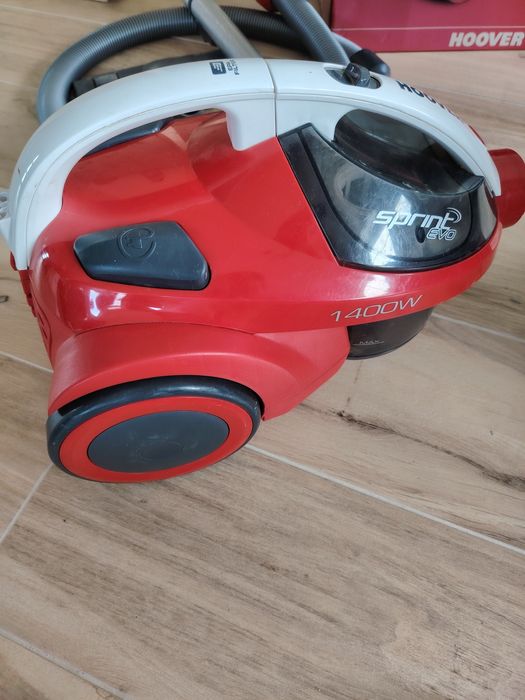 Aspirator fără sac Hoover