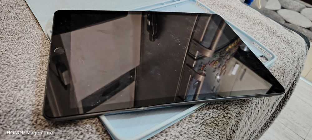 Tableta Apple Ipad Gen 9  WI-FI Display Spart