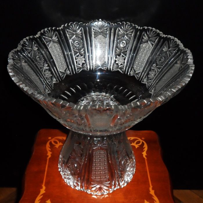Fructieră mare din cristal Bohemia.