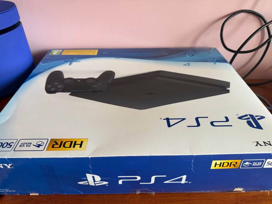 Play station 4slim