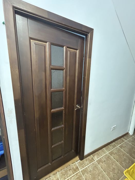 Продам двери меж