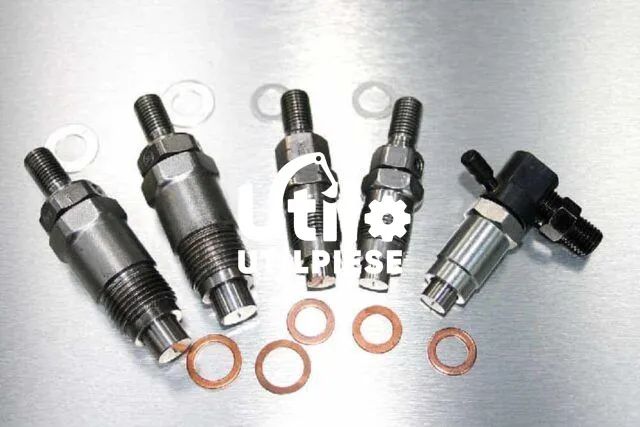 Injector Kubota OC95-E4 V3800 D1803 D1105 V2403 + piese Kubota