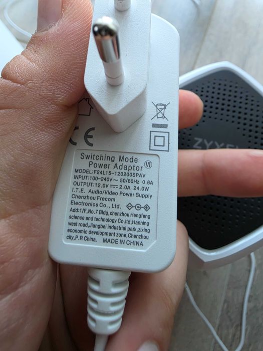 Router 5G Zyxel NR5103E V3 cu SIM (2 bucăți) - Wi-Fi 6