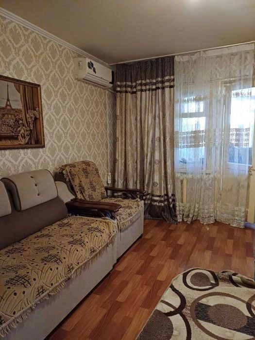 Продаётся квартира. 2-х комнатная переделанная на 3-х комнатную. 2/1/3