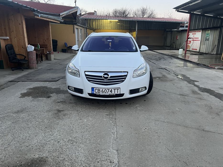 Топ състояние обслужена нови гуми