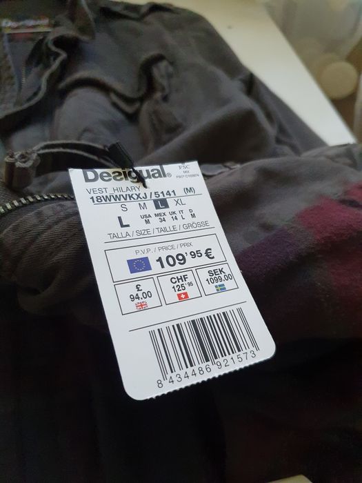 Geacă Desigual marimea L, originală,nouă, impecabilă