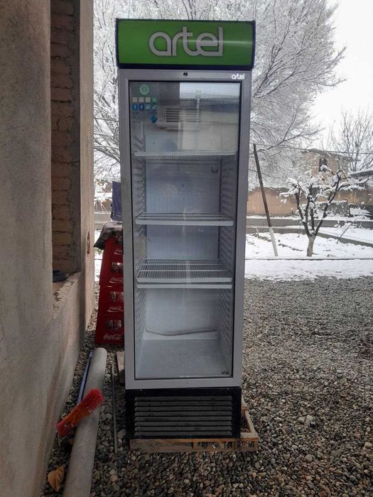 Шкаф холодильник сотилади