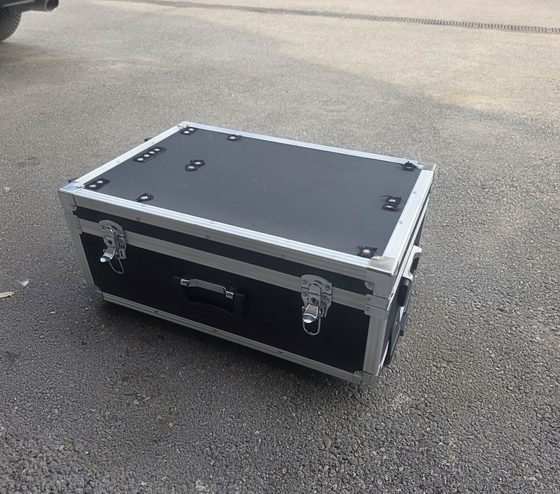 Алуминиев куфар/кейс с колела за фото техника
