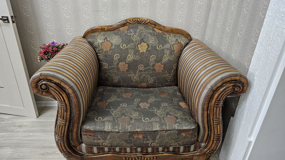 2 Дивана с креслом