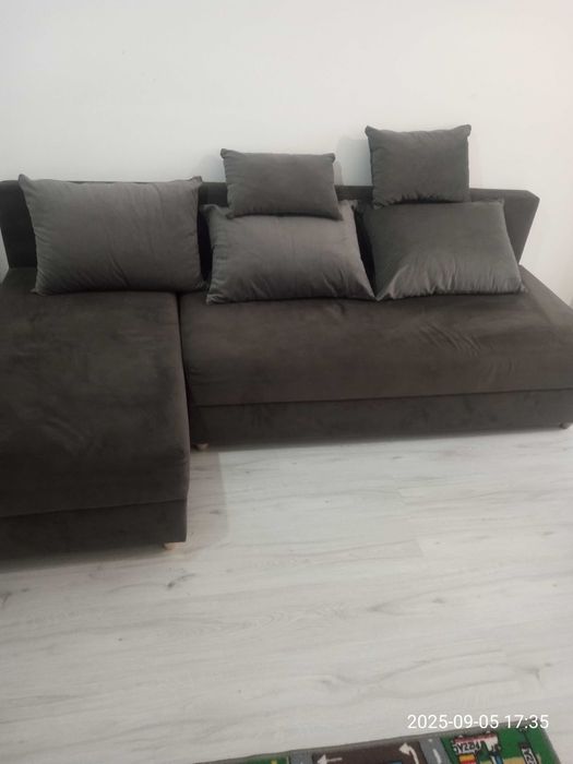 Vand canapea tip colțar