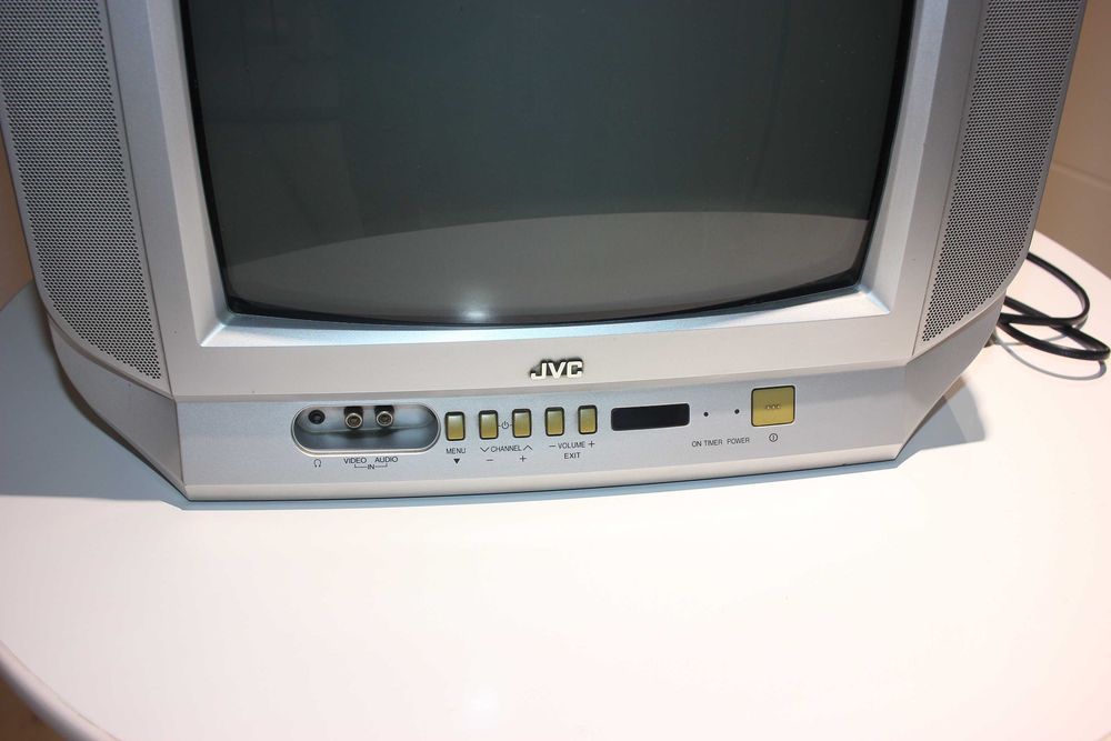 Продается ЭЛТ телевизор марки JVC AV-14FT