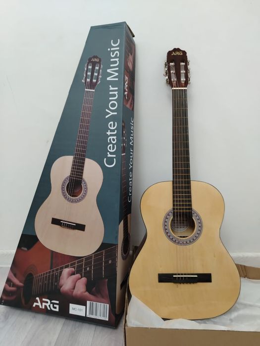 Классическая гитара ARG