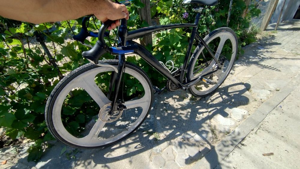 Vand bicicleta cursiera /schimb