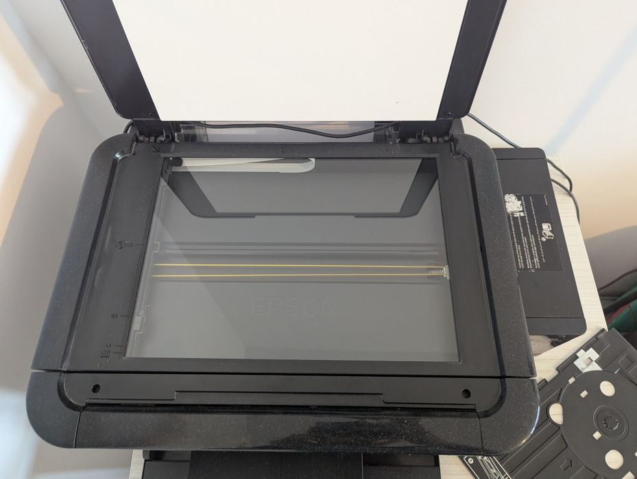 Imprimanta Epson l850 defect pentru piese