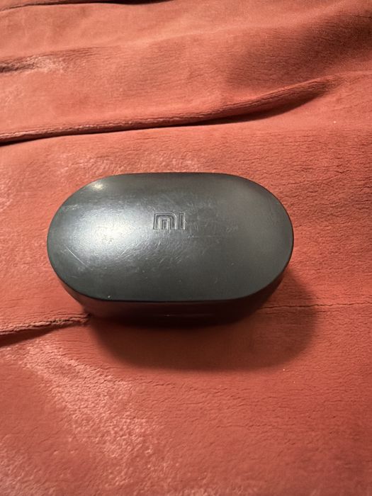 Продам  наушники редми