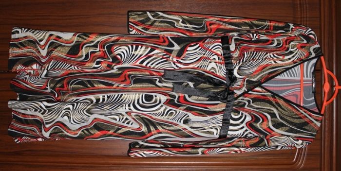 Продам платья 48 р