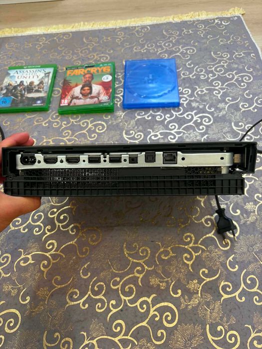 XBOX ONE X 1 TB      .