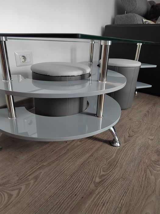 Masa de sticla cu tabureti