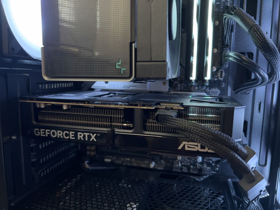 Asus Dual RTX 5070 OC