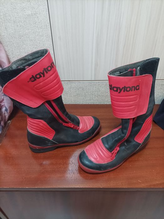 Мото екип.      .