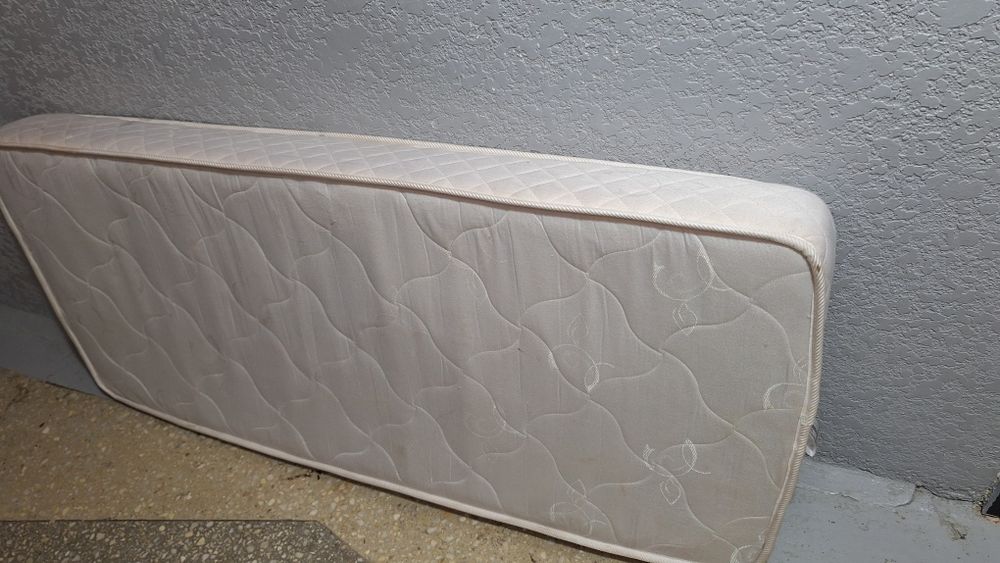 Матрас бу цвет белый торг есть