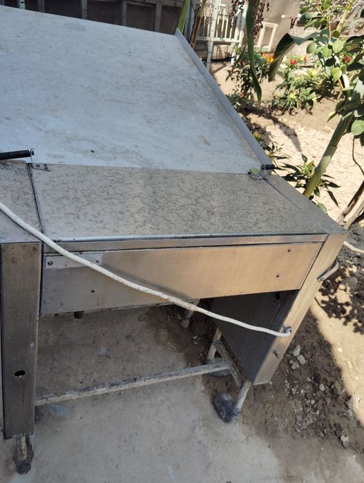 Xaladilnik 2 xil, Perashka pishiradigan elektr qozon Nerjaveka Stol