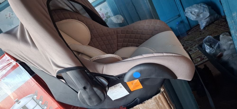Продам новое автокресло
