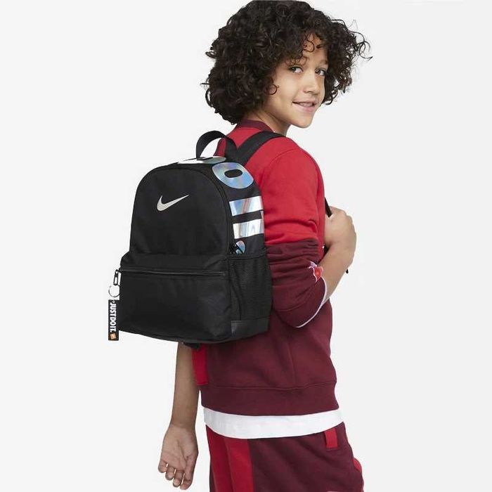 NIKE Раница Мини в Черно и Сребро