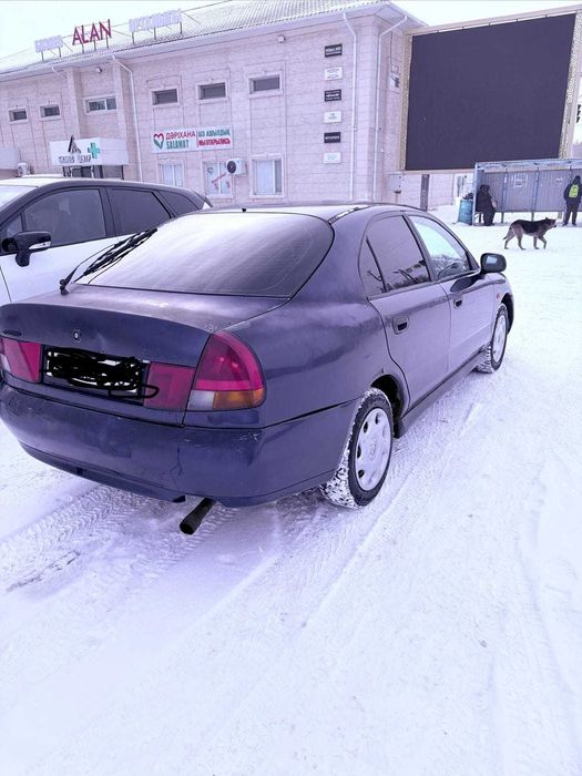 Mitsubishi. Carisma