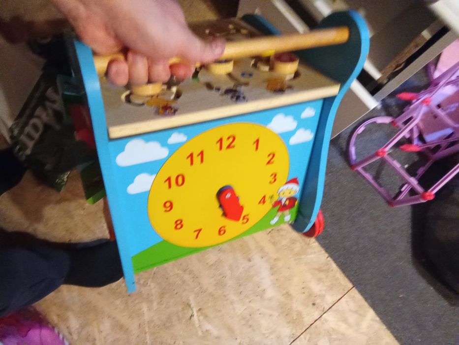 Premergător de copii din lemn