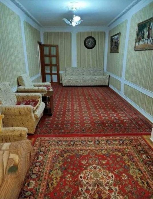 Квартира на С.Азимова 3/4/5 общ пл 72м /77 серия