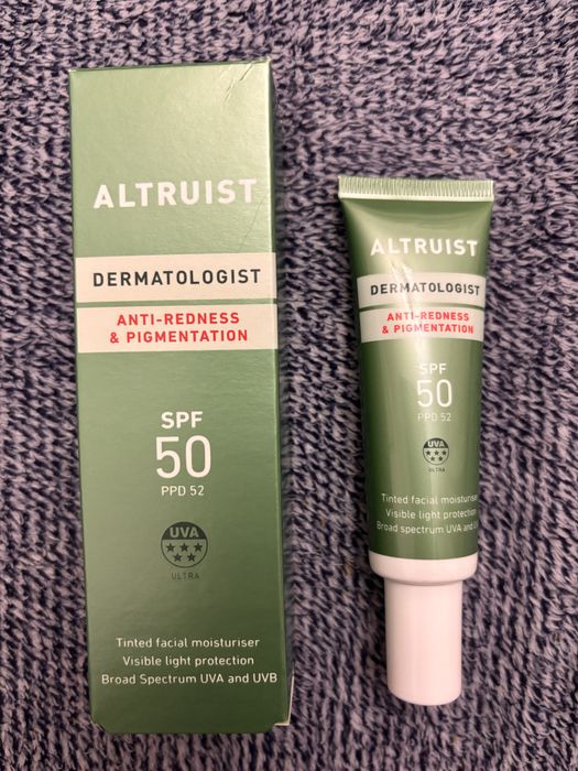 Vând Cremă pentru față Altruist