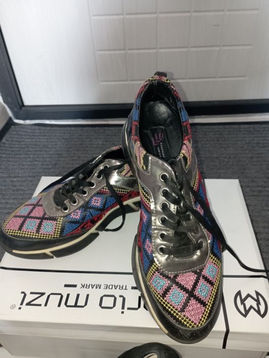 Продам туфли лодочки