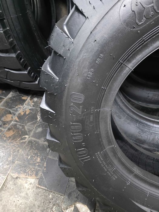 Шины на экскваторы бу 10.00-20