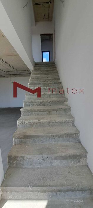 БУТИКОВА КЪЩА- Ален Мак - Траян Кателиев