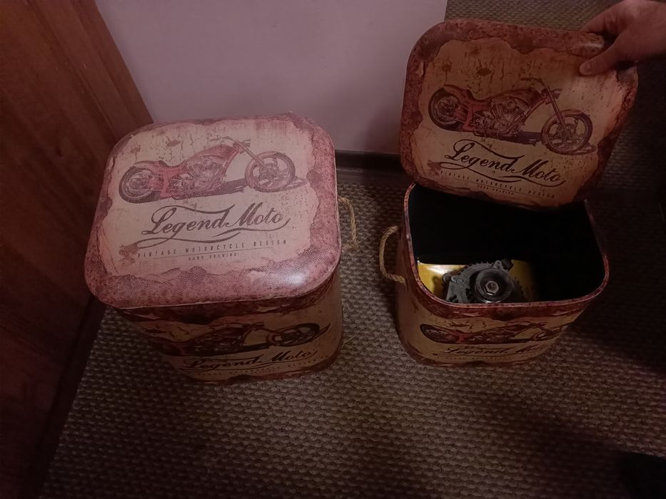 Продам пуфики (стулья)