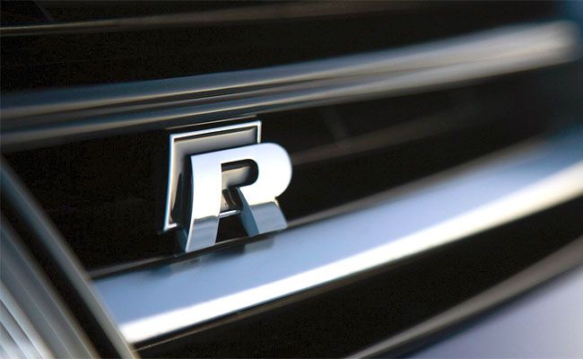 Emblema / sigla metalica grila radiator - Volkswagen R / R line