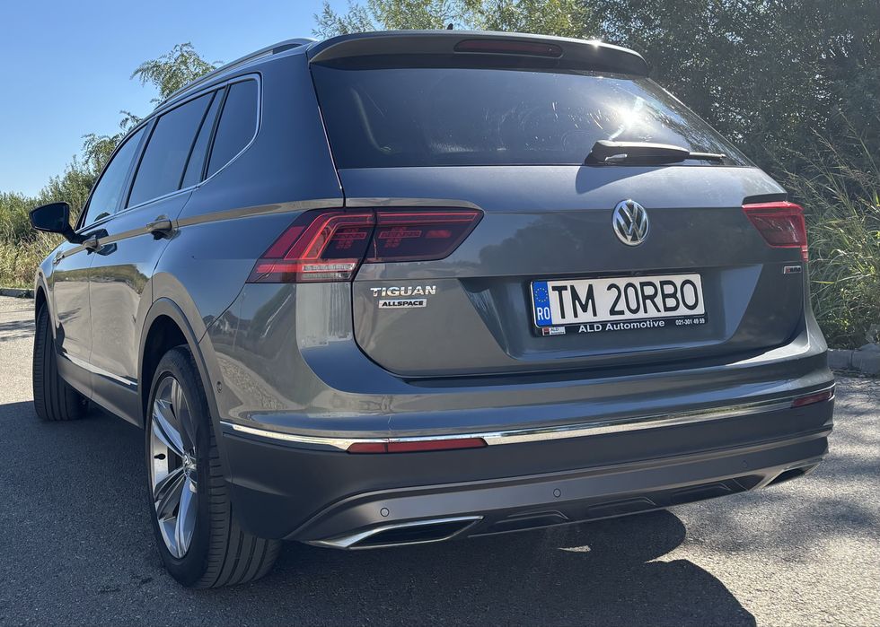 VW Tiguan AllSpace 4x4 ( Full Options )