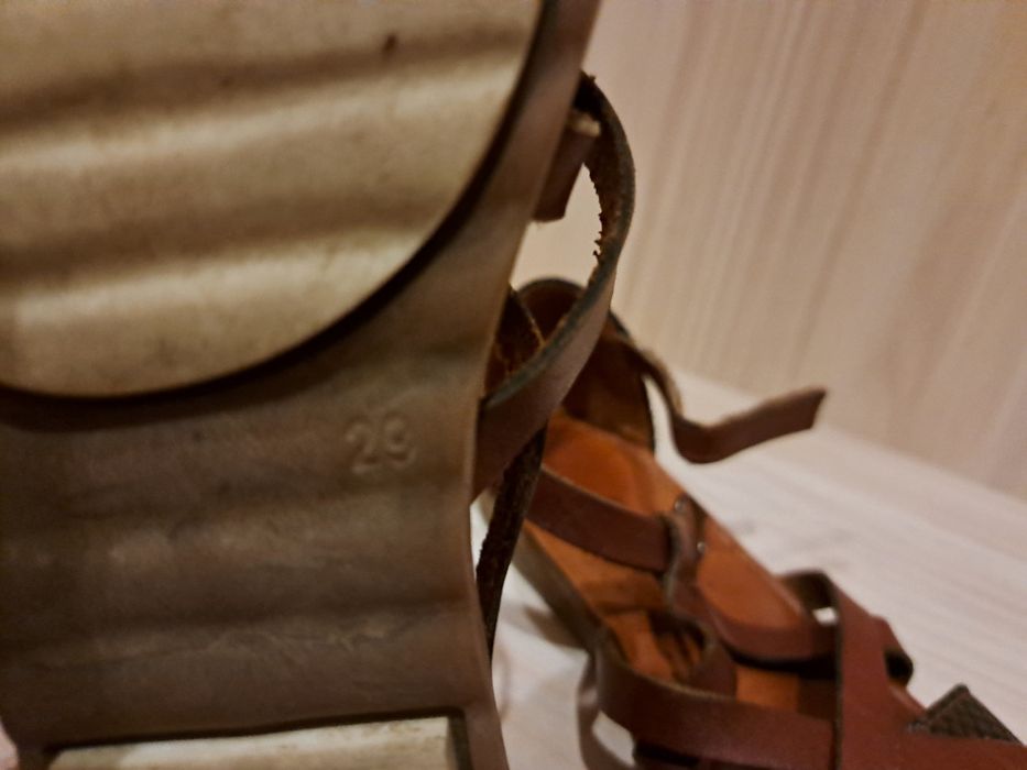 Детски обувки.           .