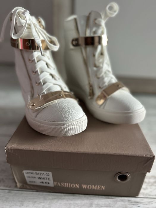 Дамски боти