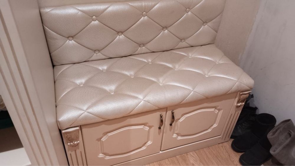 Шкаф платяной срочно продаю