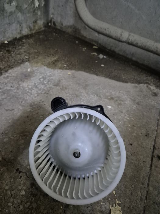 Продам моторчик печки К5. Оптима.